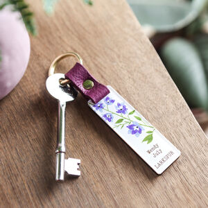 Wooden Personalised Birth Flower Keyring