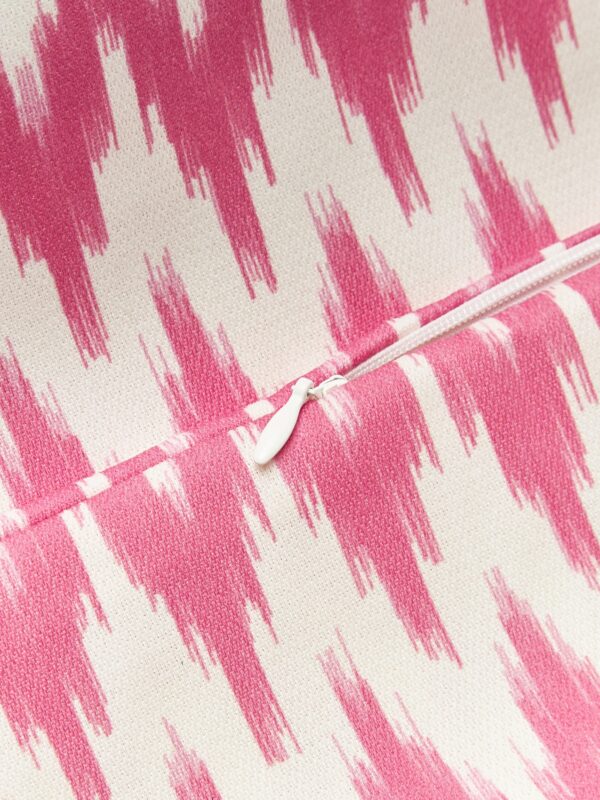 Outdoor Cushion Cover Maillot with Ikat Pattern