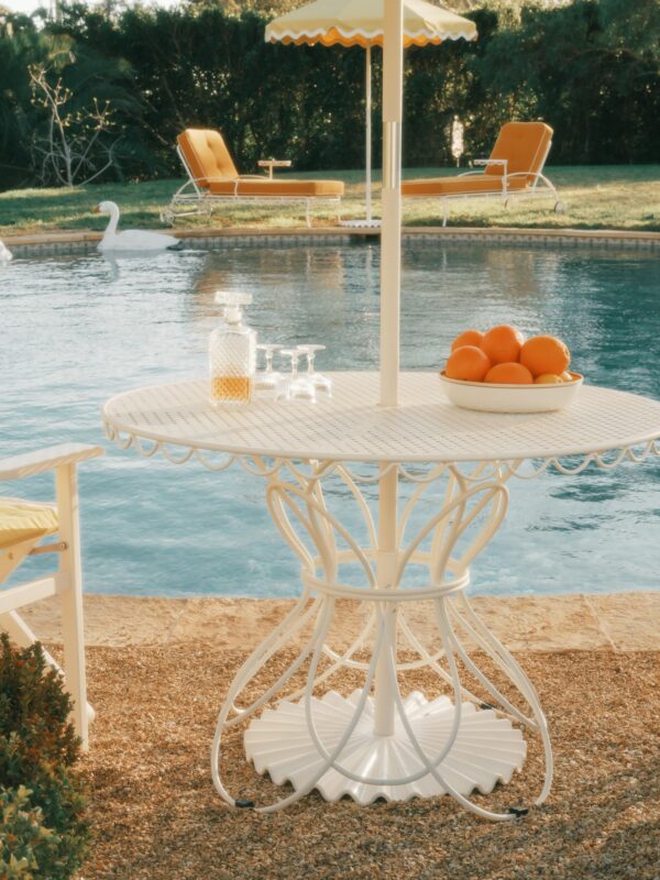 Round Sunshade Stand Clamshell