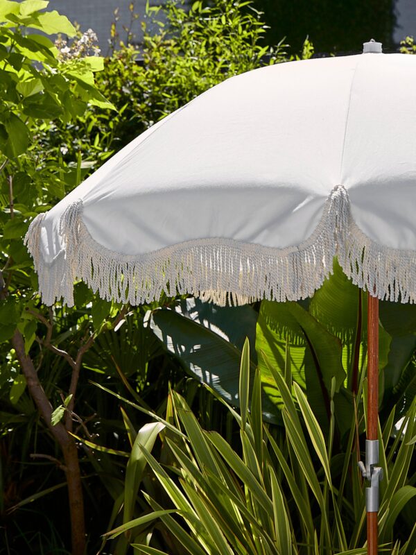 Tiltable Beach Umbrella Retro with Fringes, Ø 180 cm