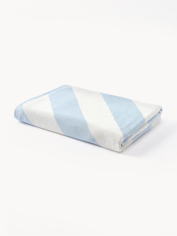 Beach Towel Suri with Zigzag Pattern