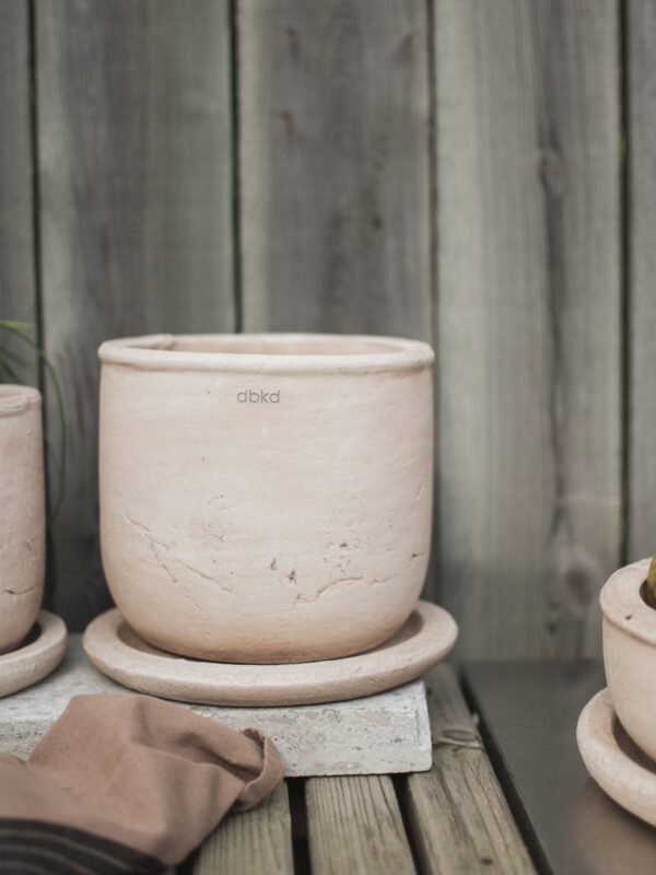 Outdoor Terracotta Flower Pot Terra, H 18 cm Outdoor Terracotta Flower Pot Terra, H 18 cm