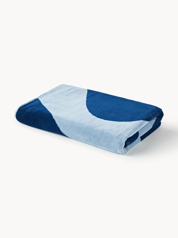 Velour Beach Towel Pia with Wavy Pattern