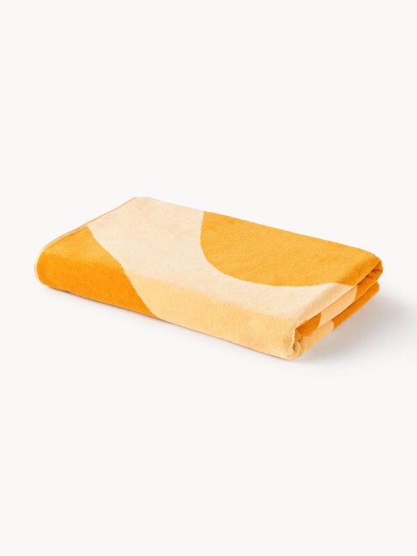 Velour Beach Towel Pia with Wavy Pattern