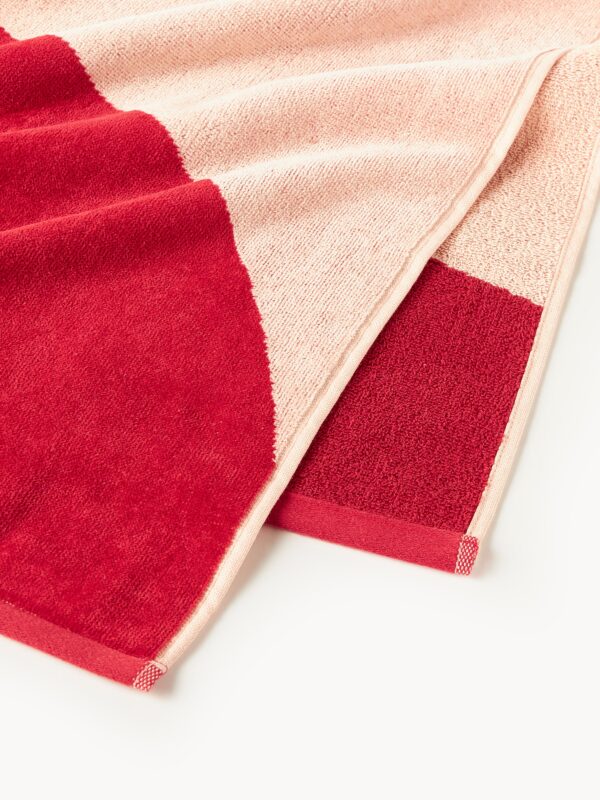 Velour Beach Towel Pia with Wavy Pattern